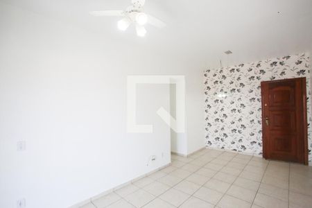 Sala de apartamento para alugar com 2 quartos, 71m² em Taquara, Rio de Janeiro