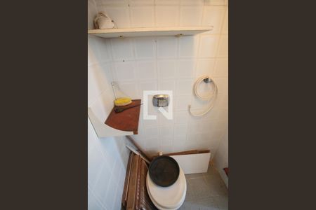 Apartamento para alugar com 71m², 2 quartos e 2 vagas Apartamento para alugar com 71m², 2 quartos e 2 vagasBanheiro de Serviço