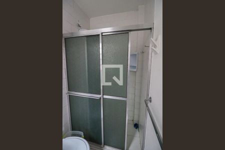 Banheiro de apartamento para alugar com 1 quarto, 40m² em Vila Nova, Porto Alegre
