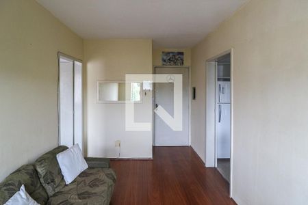 Sala de apartamento para alugar com 1 quarto, 40m² em Vila Nova, Porto Alegre