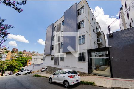 Apartamento para alugar com 85m², 2 quartos e 1 vagaFachada
