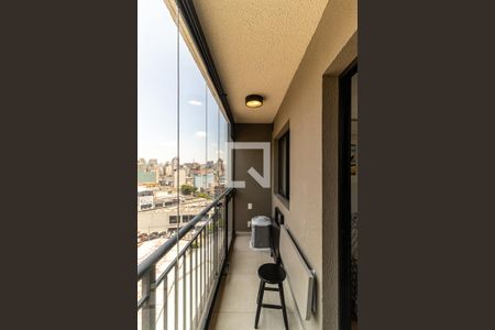 Varanda de kitnet/studio para alugar com 1 quarto, 28m² em Santa Ifigênia, São Paulo