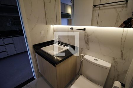 Banheiro de apartamento para alugar com 1 quarto, 39m² em Butantã, São Paulo