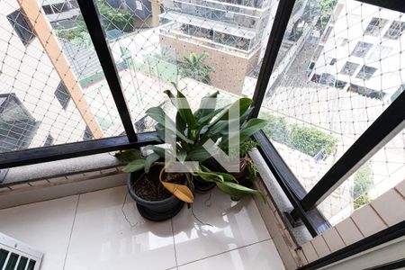 Sacada de apartamento à venda com 2 quartos, 76m² em Vila Olímpia, São Paulo