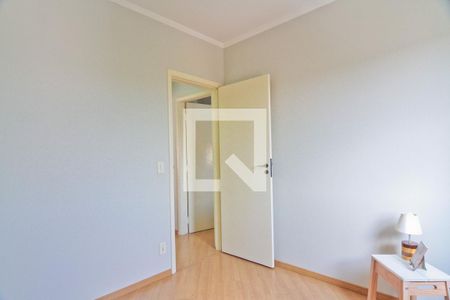 Quarto 2 de apartamento para alugar com 2 quartos, 52m² em Parque Maria Domitila, São Paulo