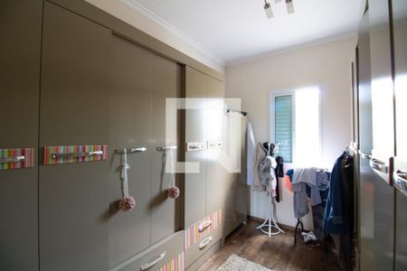 Casa à venda com 420m², 5 quartos e 4 vagas Casa à venda com 420m², 5 quartos e 4 vagasCloset