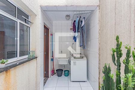 Casa à venda com 180m², 3 quartos e 2 vagas Casa à venda com 180m², 3 quartos e 2 vagasÁrea de Serviço