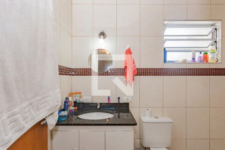 Casa à venda com 180m², 3 quartos e 2 vagas Casa à venda com 180m², 3 quartos e 2 vagasBanheiro da Suíte 2