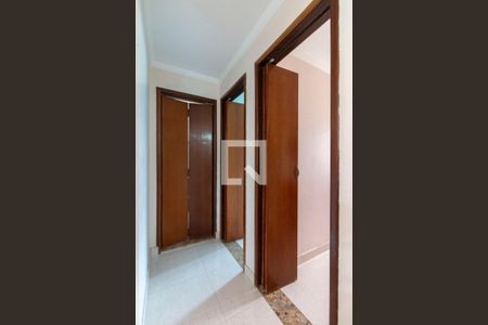 Corredor de apartamento para alugar com 2 quartos, 57m² em Itaquera, São Paulo