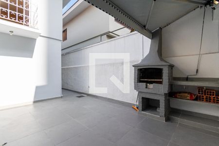 Casa à venda com 204m², 3 quartos e 4 vagasQuintal