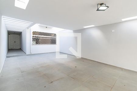 Casa à venda com 204m², 3 quartos e 4 vagasGaragem