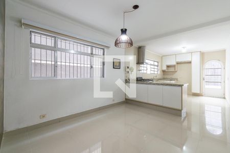 Casa à venda com 204m², 3 quartos e 4 vagasCopa