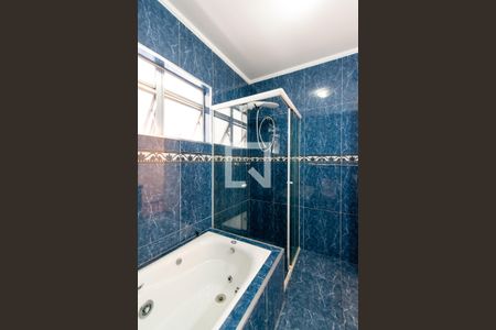 Casa à venda com 204m², 3 quartos e 4 vagasBanheiro da Suíte 2