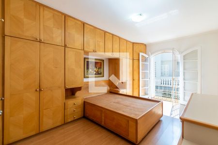 Casa à venda com 204m², 3 quartos e 4 vagasSuíte 2