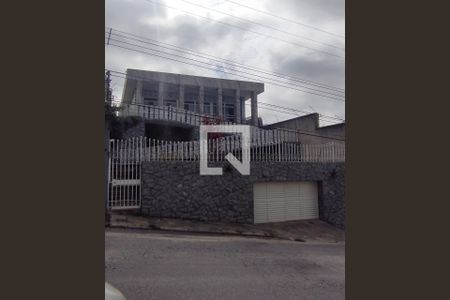 Casa à venda com 225m², 3 quartos e 2 vagas