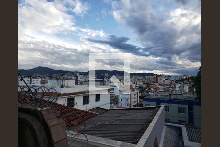 Casa à venda com 225m², 3 quartos e 2 vagas