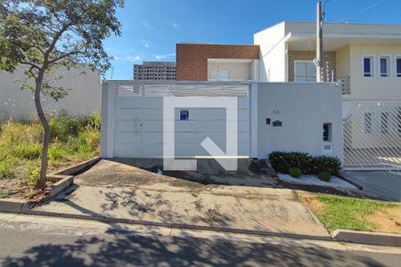 Casa à venda com 200m², 4 quartos e 4 vagasFachada 
