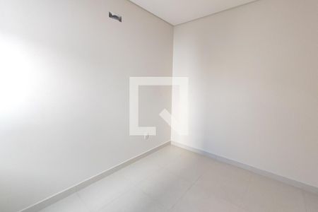 Casa à venda com 200m², 4 quartos e 4 vagasEdícula - Quarto