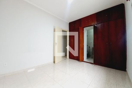 Casa à venda com 190m², 3 quartos e 3 vagasQuarto 3 - Suíte