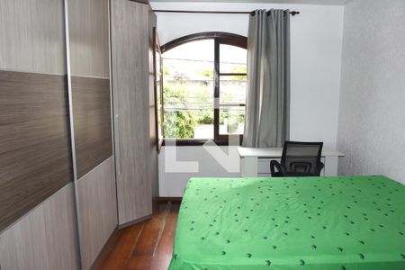Quarto 1 de casa para alugar com 2 quartos, 150m² em Jardim Marabá(zona Sul), São Paulo