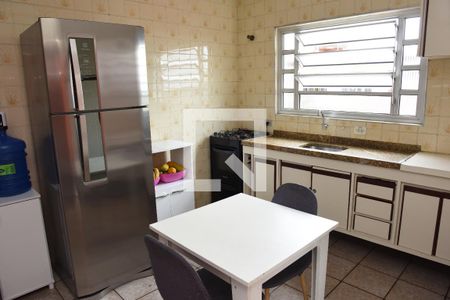 Casa para alugar com 150m², 2 quartos e 2 vagasCozinha