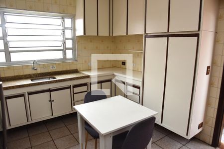 Casa para alugar com 150m², 2 quartos e 2 vagasCozinha