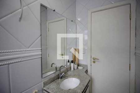Apartamento à venda com 80m², 3 quartos e 4 vagasBanheiro