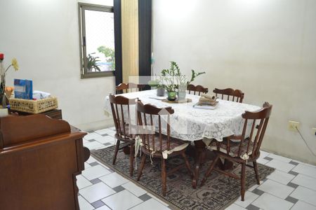 Apartamento à venda com 220m², 3 quartos e 4 vagasSala jantar