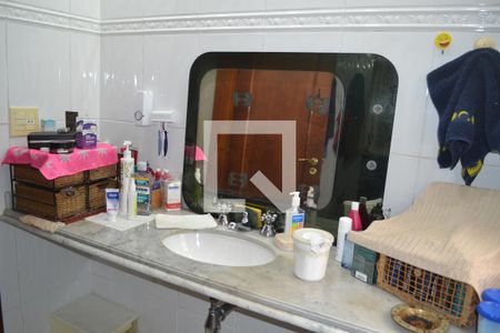 Apartamento à venda com 220m², 3 quartos e 4 vagasBanheiro Suíte