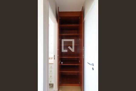 Apartamento à venda com 109m², 3 quartos e 2 vagasSuíte 02 - Armário