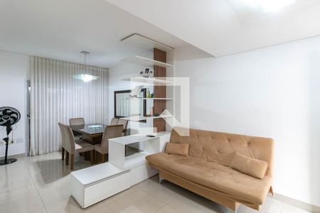 Sala de casa de condomínio à venda com 3 quartos, 126m² em Cabeceira, Nova Lima