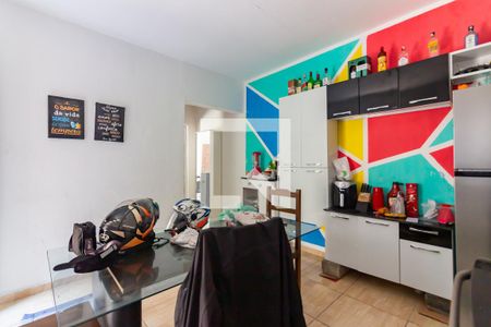 Casa à venda com 200m², 4 quartos e 4 vagas Casa à venda com 200m², 4 quartos e 4 vagasCozinha