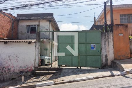 Casa à venda com 200m², 4 quartos e 4 vagas Casa à venda com 200m², 4 quartos e 4 vagasFachada