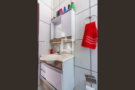 Casa à venda com 200m², 4 quartos e 4 vagas Casa à venda com 200m², 4 quartos e 4 vagasBanheiro