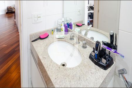 Apartamento à venda com 106m², 3 quartos e 2 vagasBanheiro Social