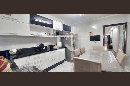 Casa à venda com 156m², 3 quartos e 2 vagasCozinha