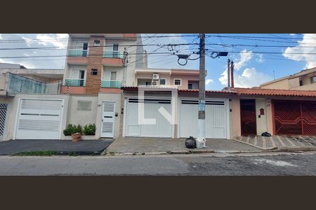 Casa à venda com 156m², 3 quartos e 2 vagasFachada