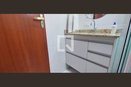 Casa à venda com 156m², 3 quartos e 2 vagasBanheiro Quarto 1 suíte
