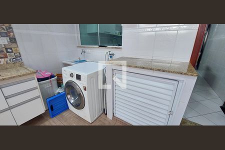 Casa à venda com 156m², 3 quartos e 2 vagasÁrea de Serviço