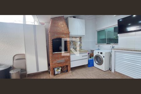 Casa à venda com 156m², 3 quartos e 2 vagasÁrea de Serviço