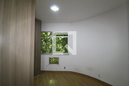 Apartamento à venda com 87m², 2 quartos e 1 vagaSuíte 