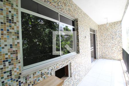 Apartamento à venda com 87m², 2 quartos e 1 vagaVaranda