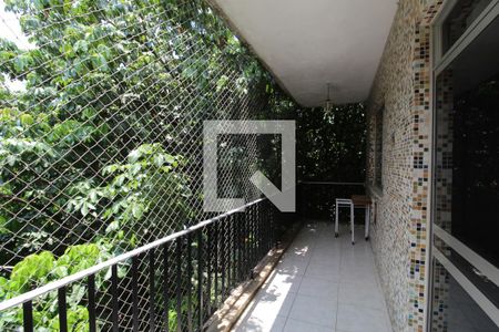 Apartamento à venda com 87m², 2 quartos e 1 vagaVaranda