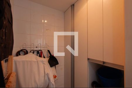 Apartamento para alugar com 75m², 3 quartos e 2 vagas Apartamento para alugar com 75m², 3 quartos e 2 vagasBanheiro de serviço