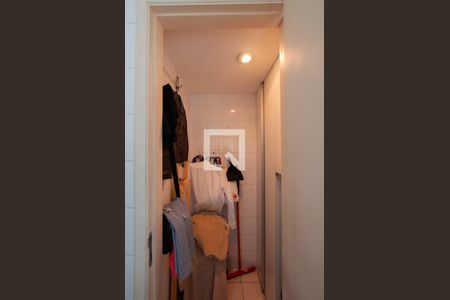 Apartamento para alugar com 75m², 3 quartos e 2 vagas Apartamento para alugar com 75m², 3 quartos e 2 vagasBanheiro de serviço