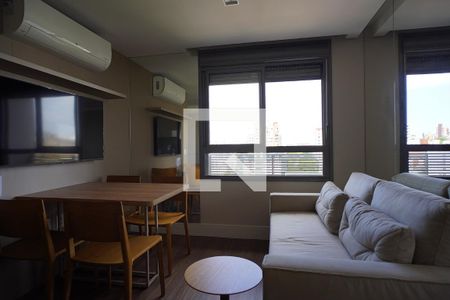 Sala de kitnet/studio para alugar com 1 quarto, 45m² em Petrópolis, Porto Alegre