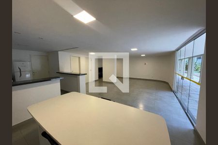 Apartamento para alugar com 101m², 2 quartos e 1 vaga Apartamento para alugar com 101m², 2 quartos e 1 vagaSala