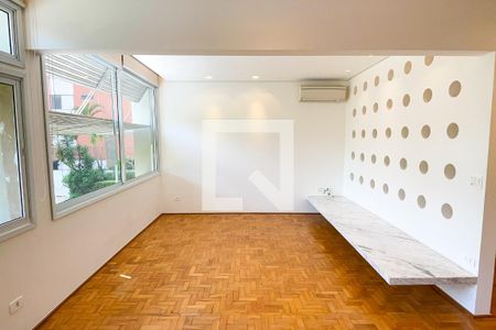 Apartamento para alugar com 101m², 2 quartos e 1 vaga Apartamento para alugar com 101m², 2 quartos e 1 vagaSala