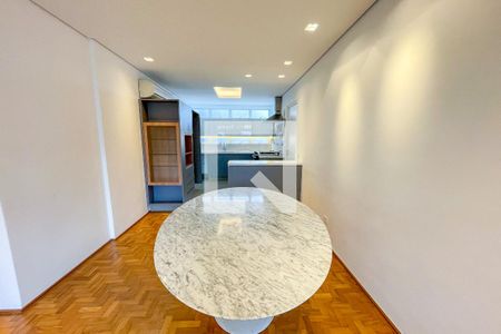 Apartamento para alugar com 101m², 2 quartos e 1 vaga Apartamento para alugar com 101m², 2 quartos e 1 vagaSala de jantar
