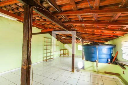 Studio à venda com 300m², 3 quartos e 3 vagas Studio à venda com 300m², 3 quartos e 3 vagassótão